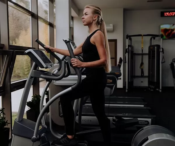 Бассейны и зал