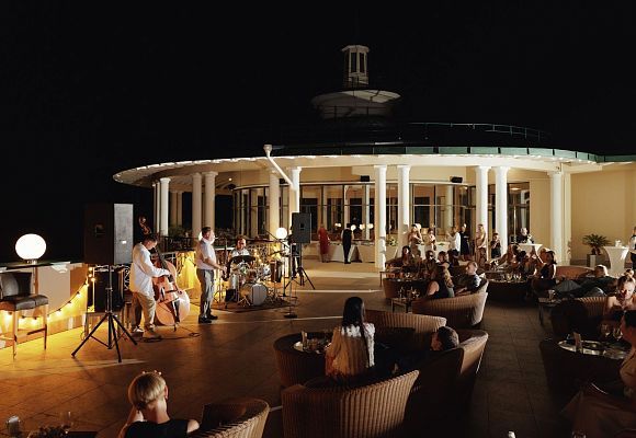 Встречаем бархатную осень под звуки джаза Встречаем бархатную осень под звуки джаза