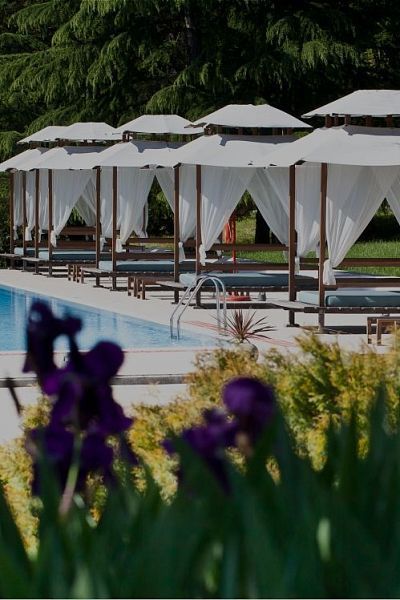 Бассейн с подогревом теперь работает круглый год