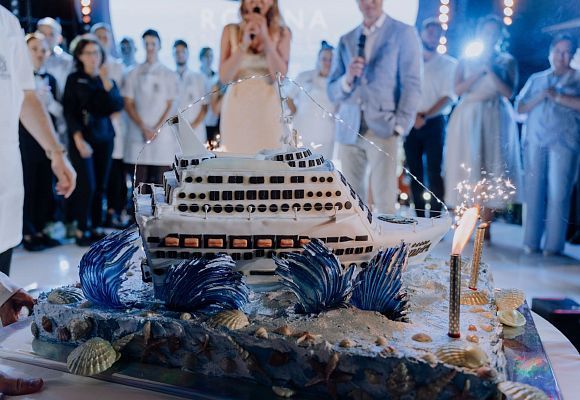 Открывая двери в мечту: 18-летие легендарного отеля