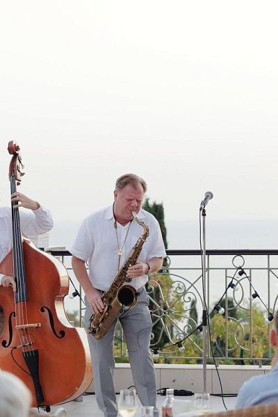 Встречаем бархатную осень под звуки джаза