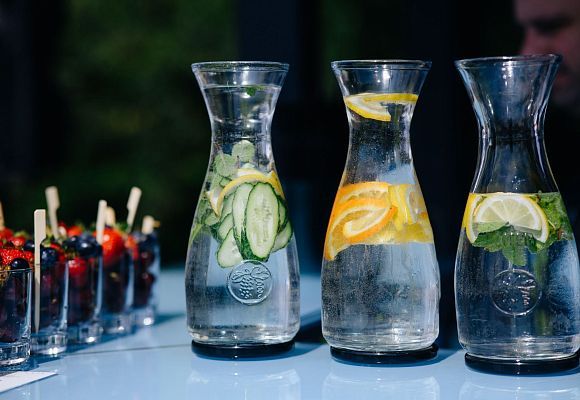 Яркое открытие пул-бара Legend of Baikal